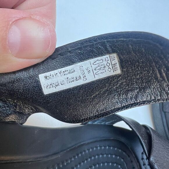 2/$24 Crocs Leather Strap Wedge Sandals Womens Size 6 - Picture 7 of 8